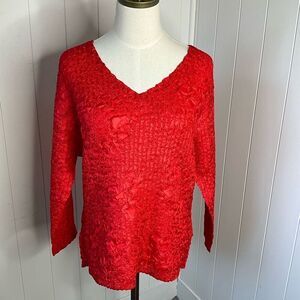 Pleats Collection by Pings Imports Womens Large Crinkle Top Red Long Sleeve